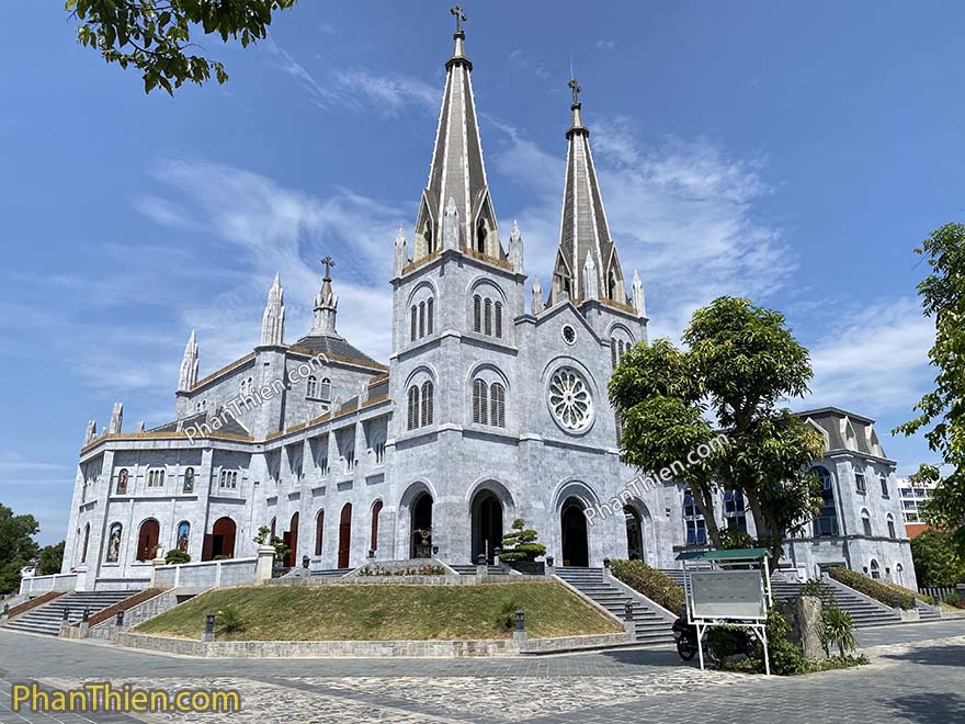 Nhà thờ Tam Tòa Đồng Hới Quảng Bình