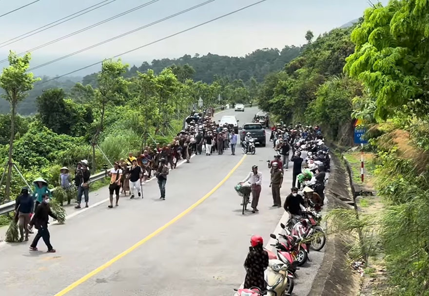 Thích Minh Tuệ – Áo Vá Mảnh Vải (1)