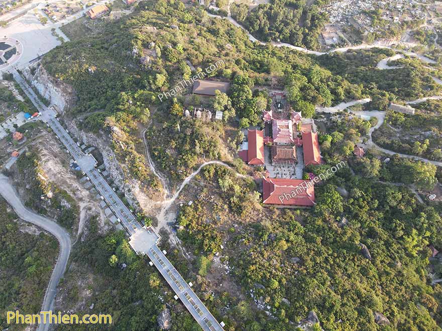 tượng phật chùa ông núi