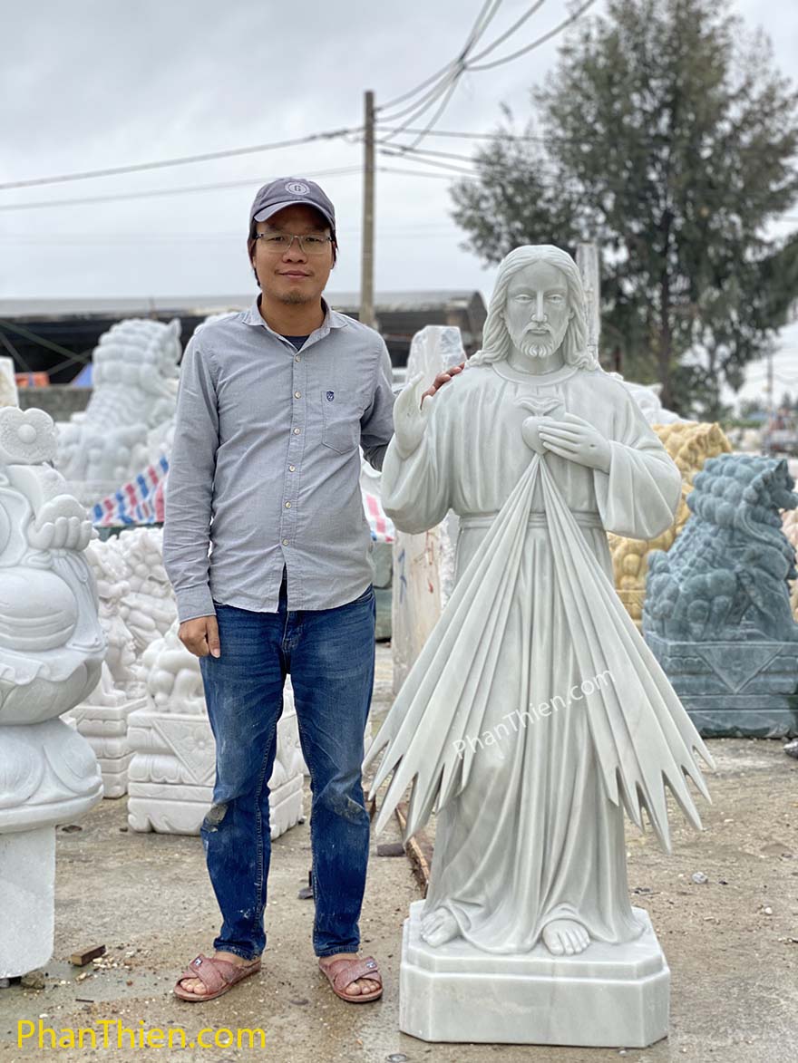 Tượng đá Non Nước