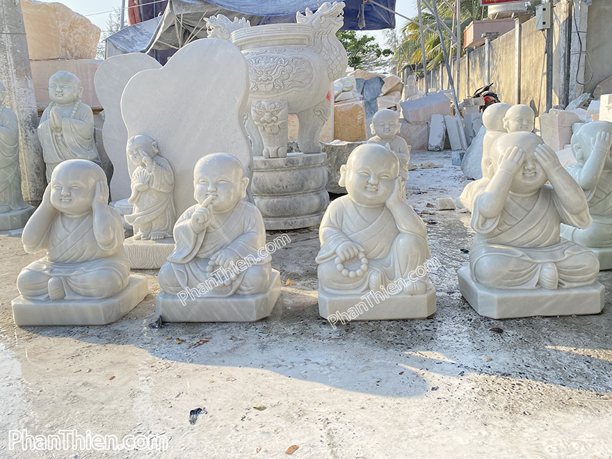 tượng chú tiểu tứ không bằng đá