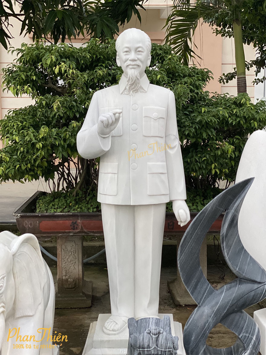 Tượng Bác Hồ Đá 