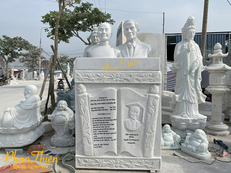 tượng chân dung bằng đá