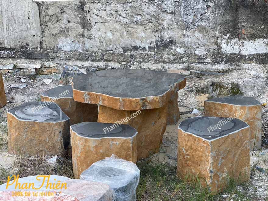 Bàn Ghế Đá Bazan Tự Nhiên