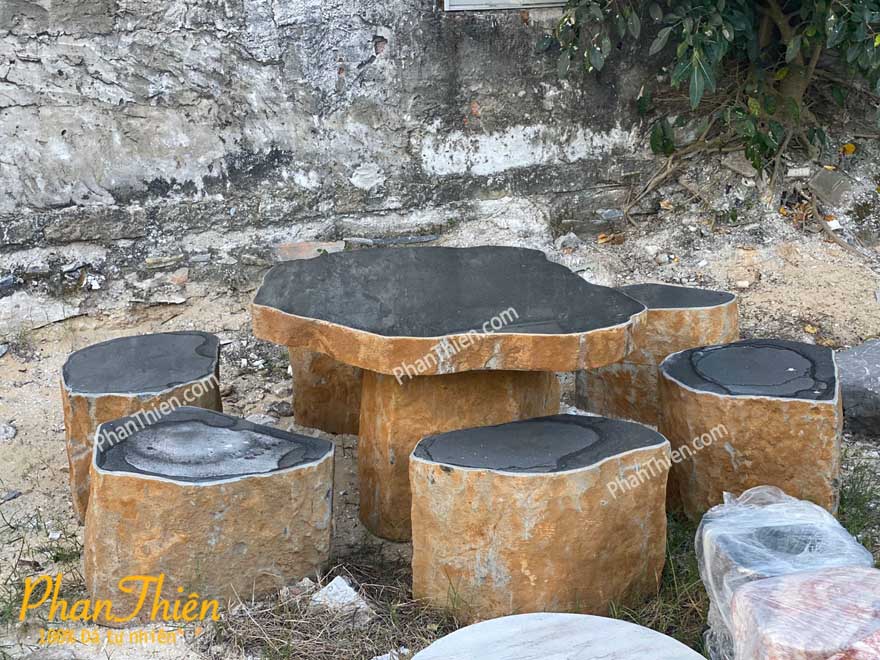 Bàn Ghế Đá Bazan Tự Nhiên