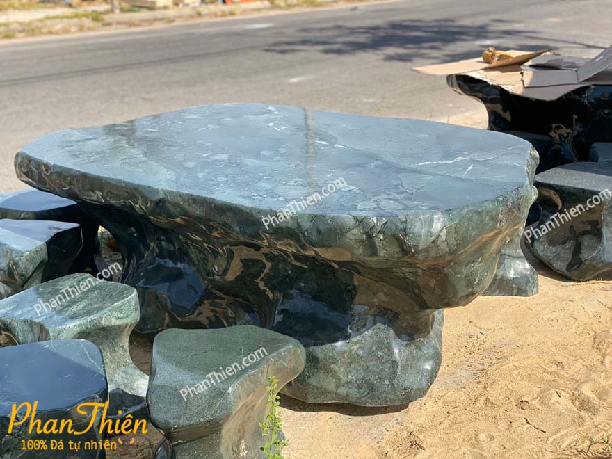 Bàn ghế đá xanh Thanh Hóa