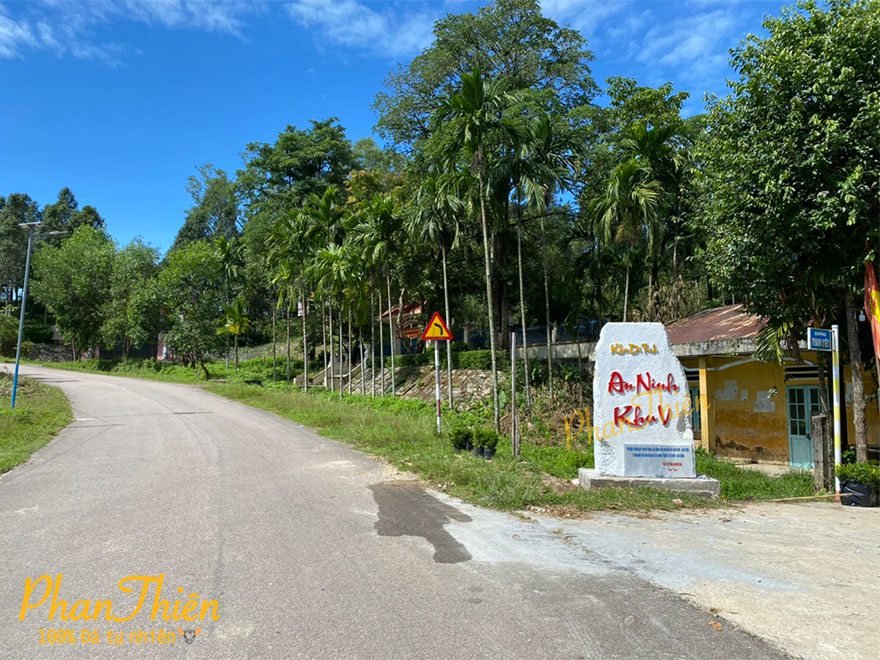Điêu khắc và lắp đặt Bảng Hiệu