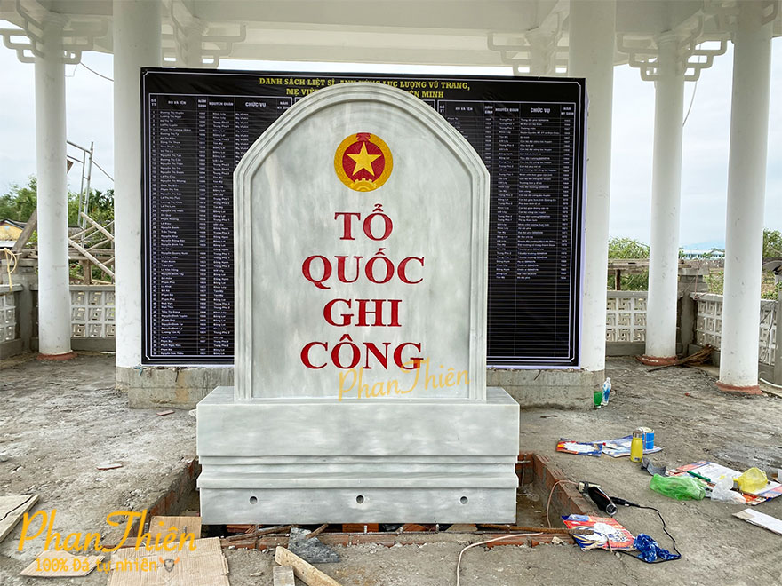 Điêu khắc và lắp đặt tấm bia Tổ Quốc Ghi Công