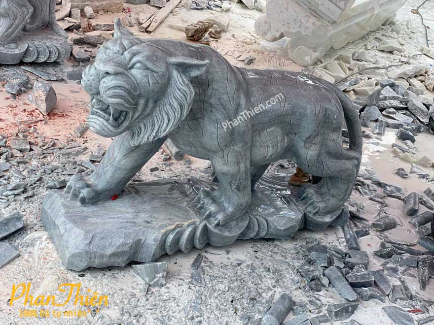 Tượng Con Hổ Đá Cẩm Thạch Đen