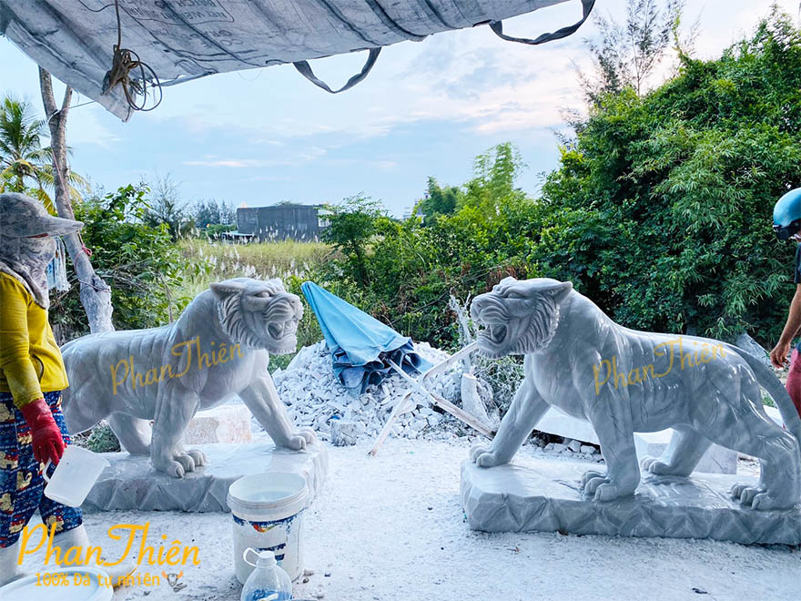 Tượng Con Cọp Đá Cẩm Thạch Trắng