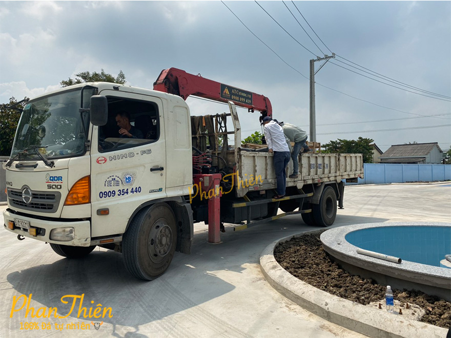 Bàn Giao và Lắp Đặt Đài Phun Nước cho Công ty Phước Hưng Long An 