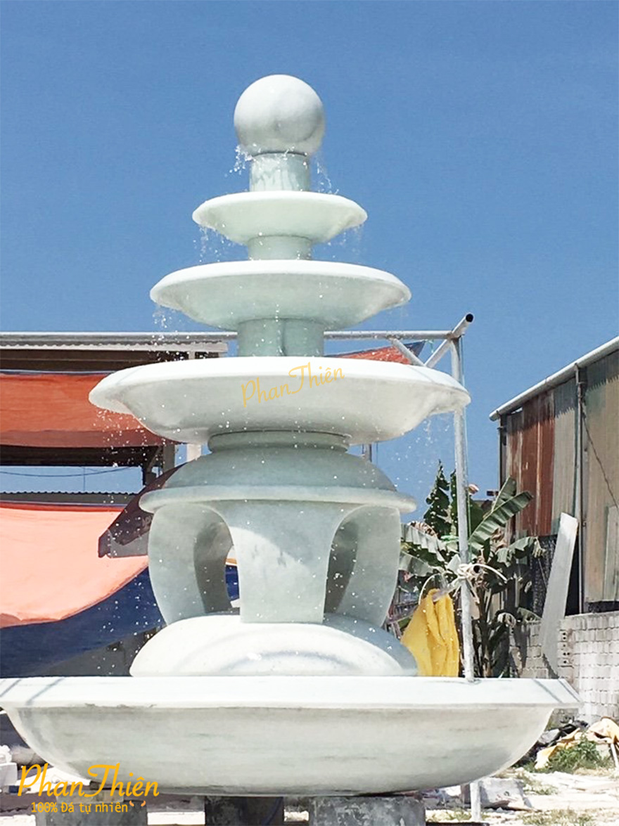 Đài Phun Nước Bi Xoay