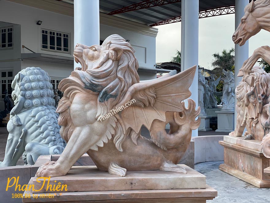 Đài Phun Nước Nghệ Thuật Đá Cà Rốt Vàng Tự Nhiên