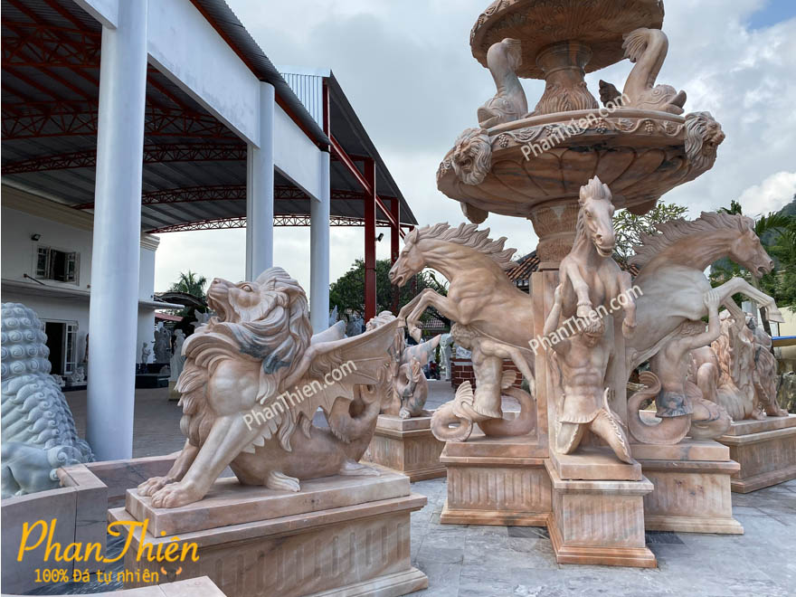 Đài Phun Nước Nghệ Thuật Đá Cà Rốt Vàng Tự Nhiên