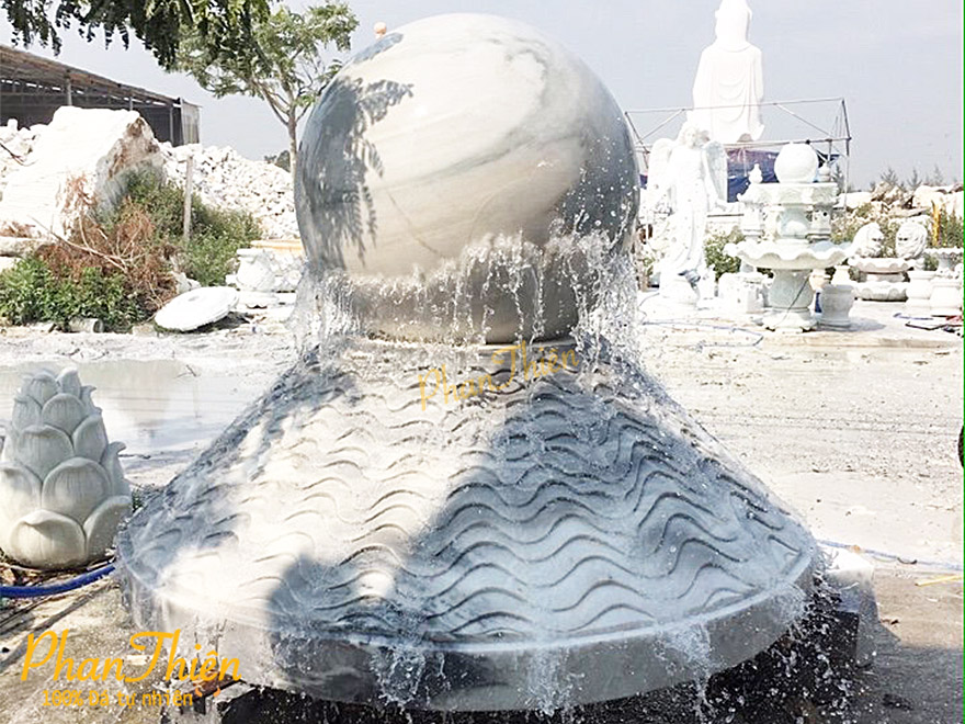Đài Phun Nước Quả Bi Xoay
