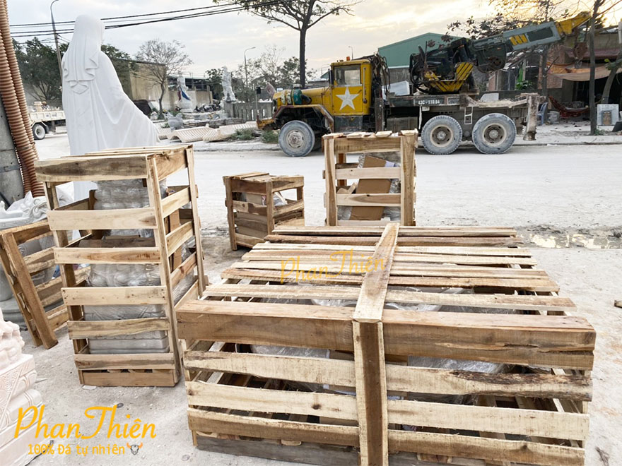 Điêu khắc và lắp đặt Đài Phun Nước