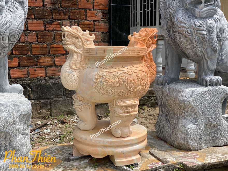 lư hương chạm rồng đá cà rốt vàng