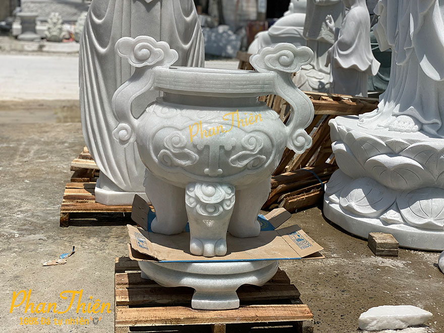 lư hương đá công giáo