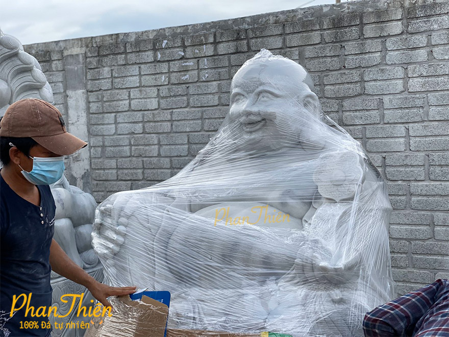 Điêu khắc và lắp đặt tượng Di Lặc