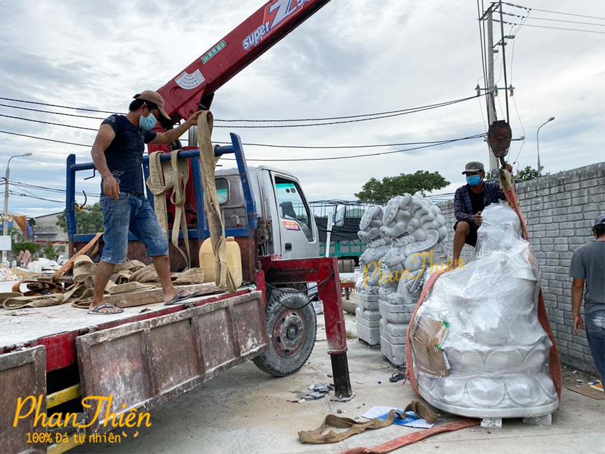 Điêu khắc và lắp đặt tượng Di Lặc