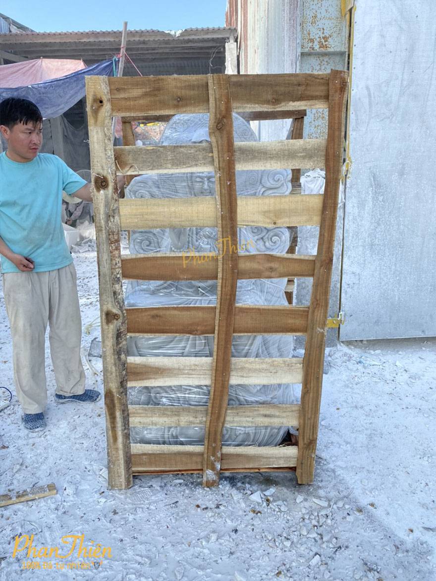 Điêu khắc và Đóng kiện tượng Quan Âm cho Nhà Chùa tại Vĩnh Long