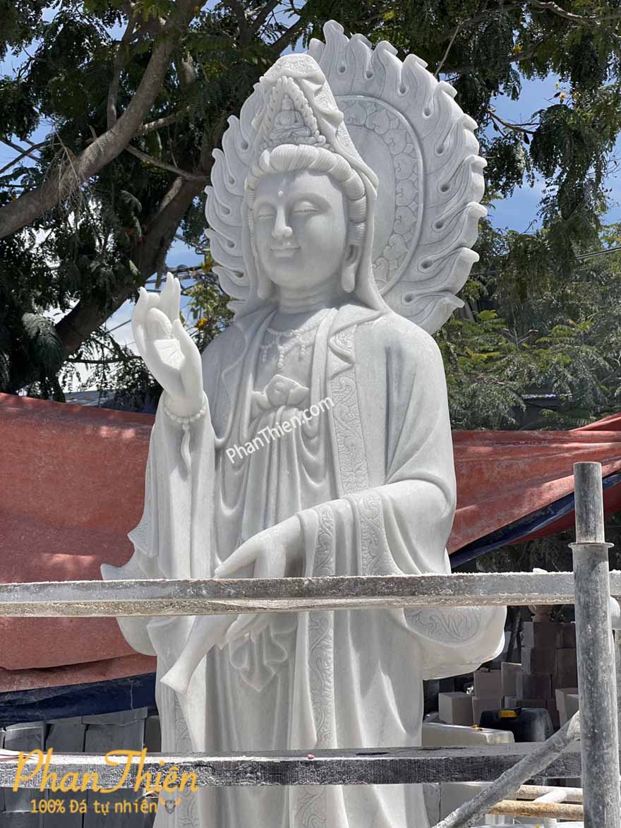 Tượng Phật Quan Âm có Hào Quang Không Đế Đá Trắng Xanh​​