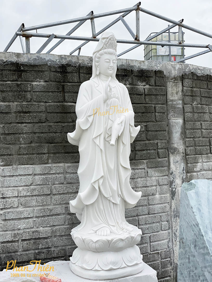 Tượng Phật Quan Âm đứng Đài Sen