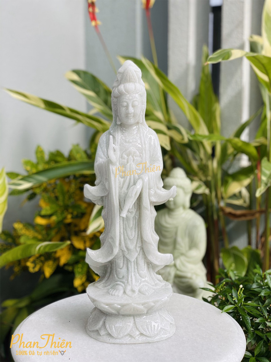 Tượng Quan Âm Đá Cẩm Thạch Xanh Nhạt