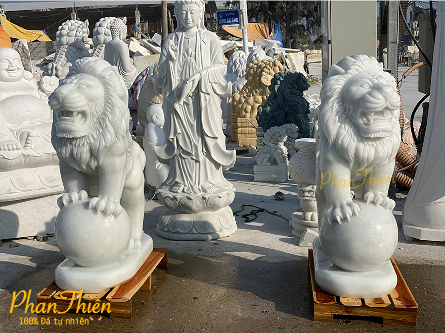 Tượng Sư Tử bằng Đá