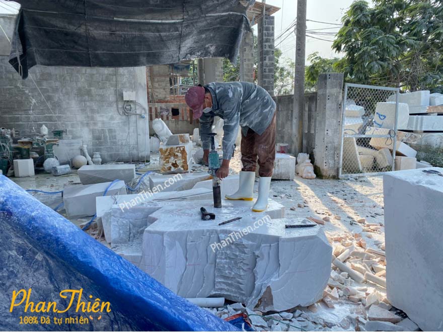 Điêu khắc và bàn giao tượng con Hổ cho Chùa Linh Sơn - Núi Sam