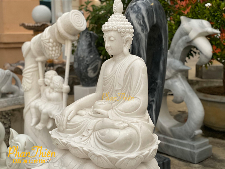 Tượng Phật Đá Non Nước, Đà Nẵng 