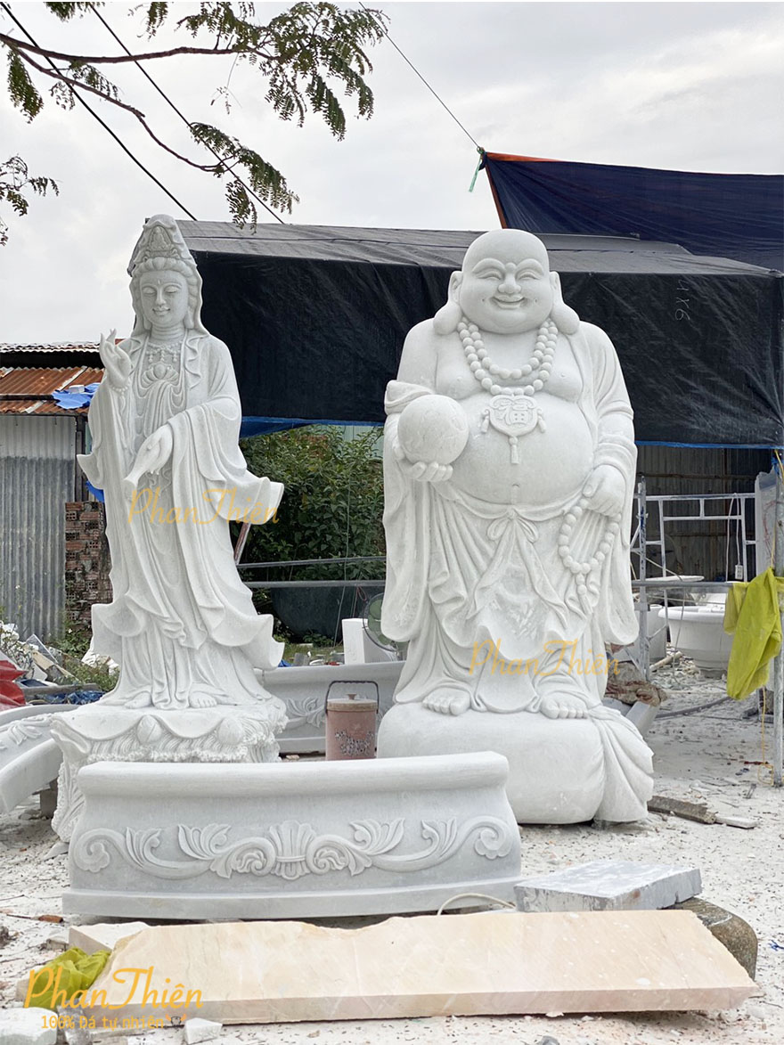 Tượng Phật Đá Non Nước, Đà Nẵng 