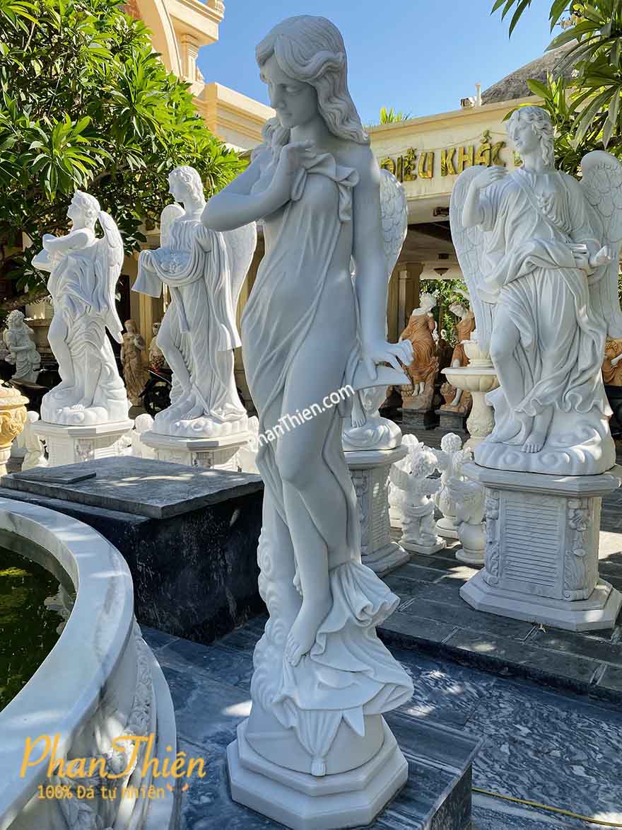 tượng cô gái bằng đá