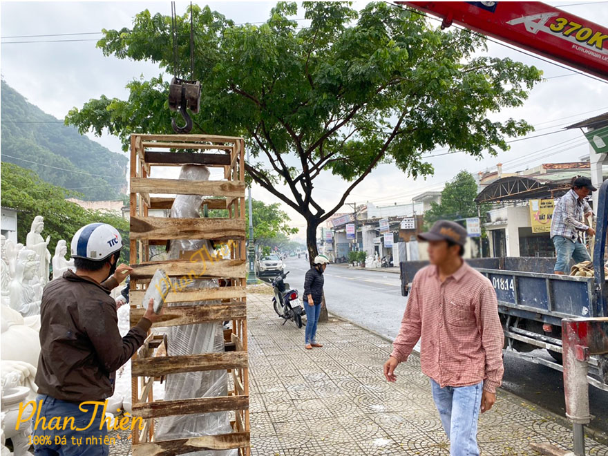 Đóng Kiện và Vận Chuyển Tưởng Đức Mẹ đến tận nhà cho Khách Hàng tại Đồng Nai