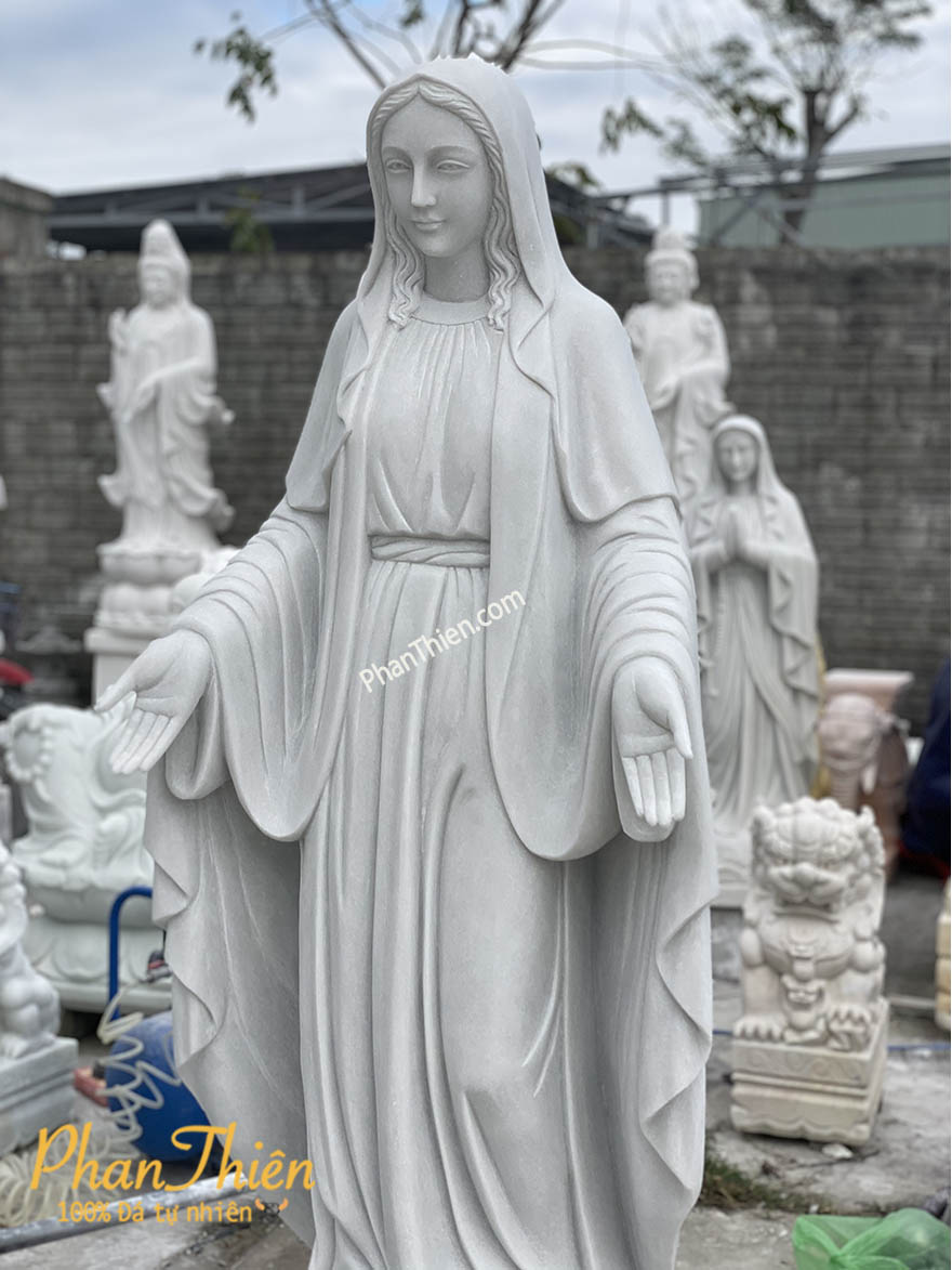 tượng đức mẹ ban ơn bằng đá