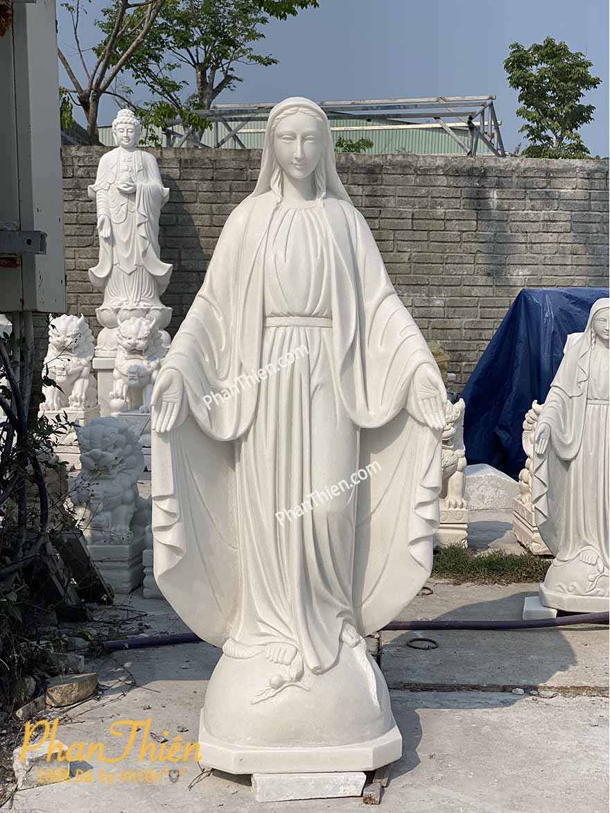 tượng đức mẹ ban ơn bằng đá