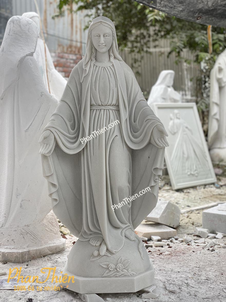 tượng đức mẹ bằng đá