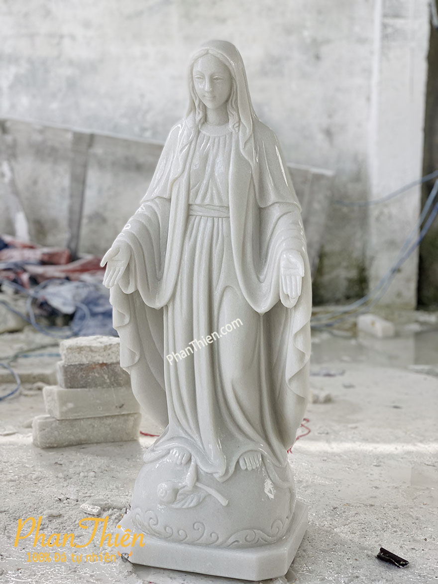 tượng đức mẹ ban ơn bằng đá