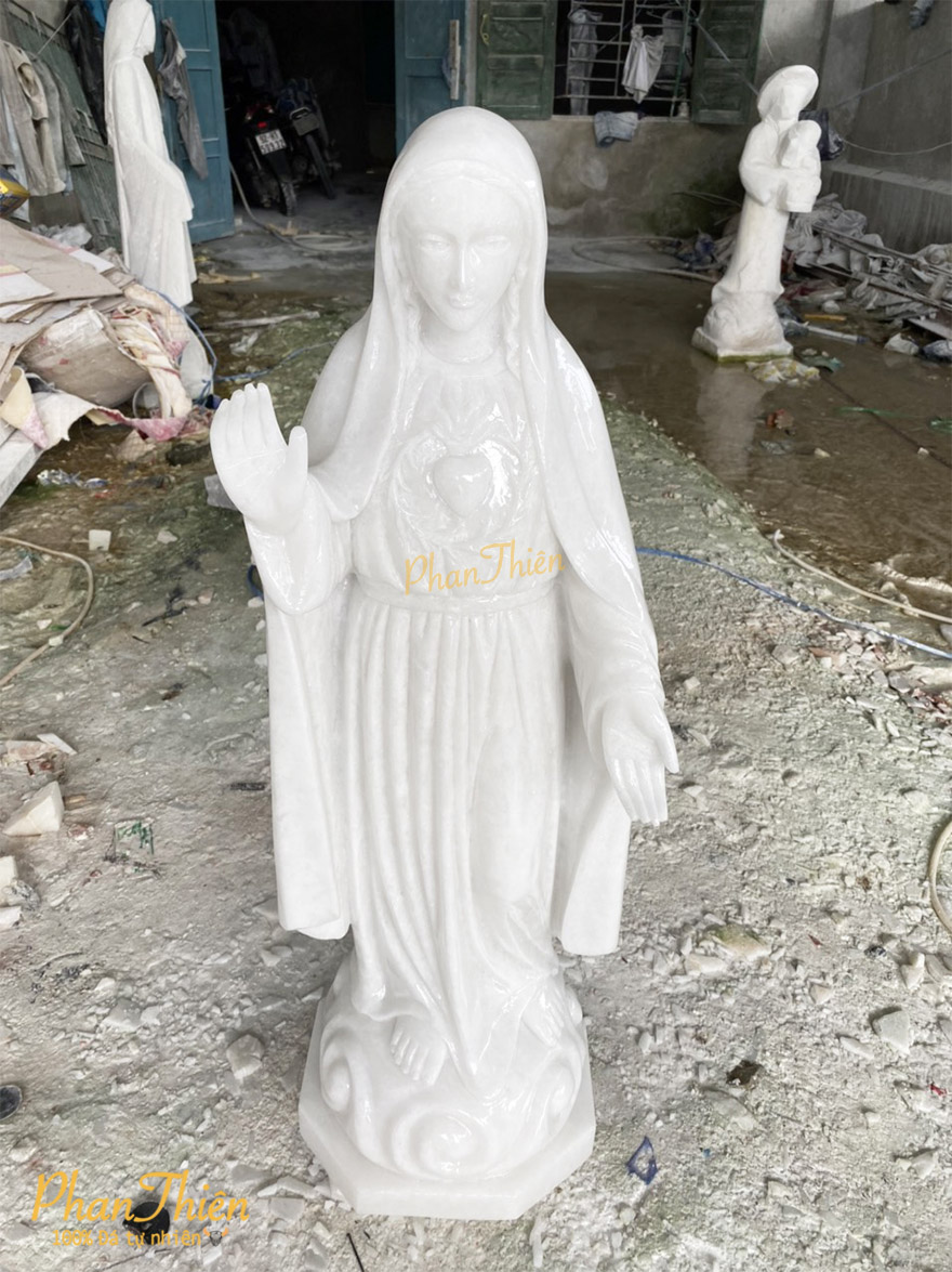 Tượng Đức Mẹ Trái Tim