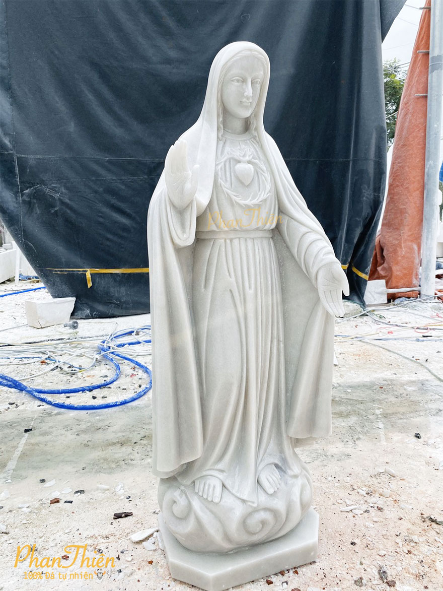 Tượng Đức Mẹ Trái Tim