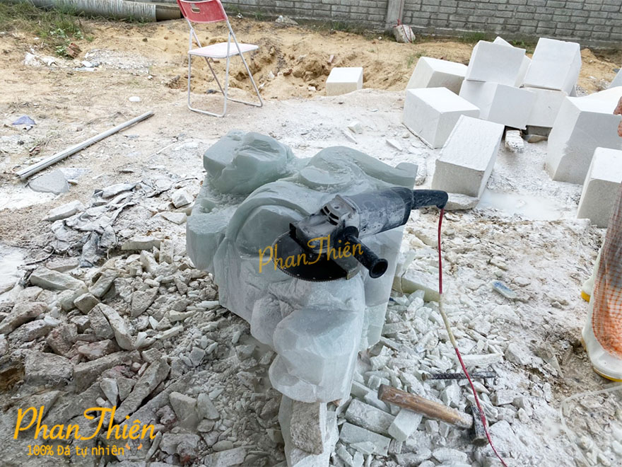 Điêu khắc và lắp đặt Tỳ Hưu