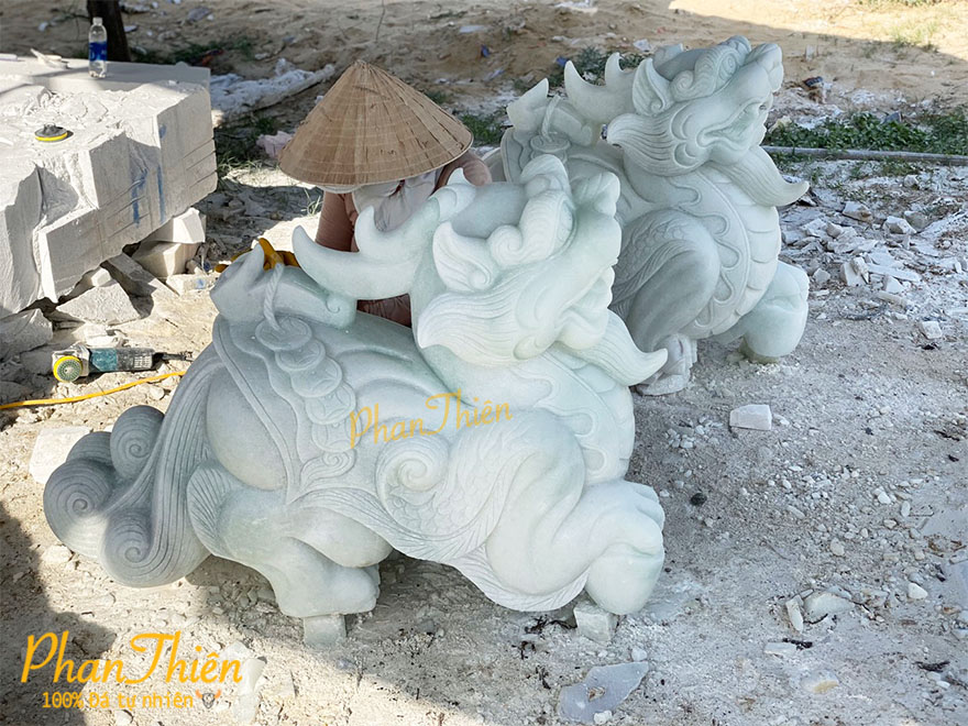 Điêu khắc và lắp đặt Tỳ Hưu