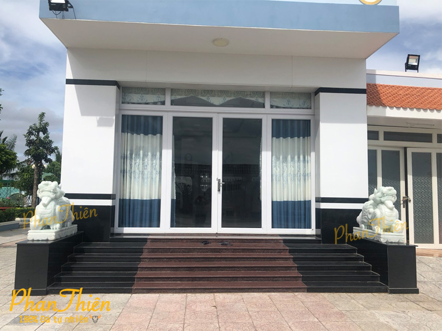 Điêu khắc và lắp đặt Tỳ Hưu