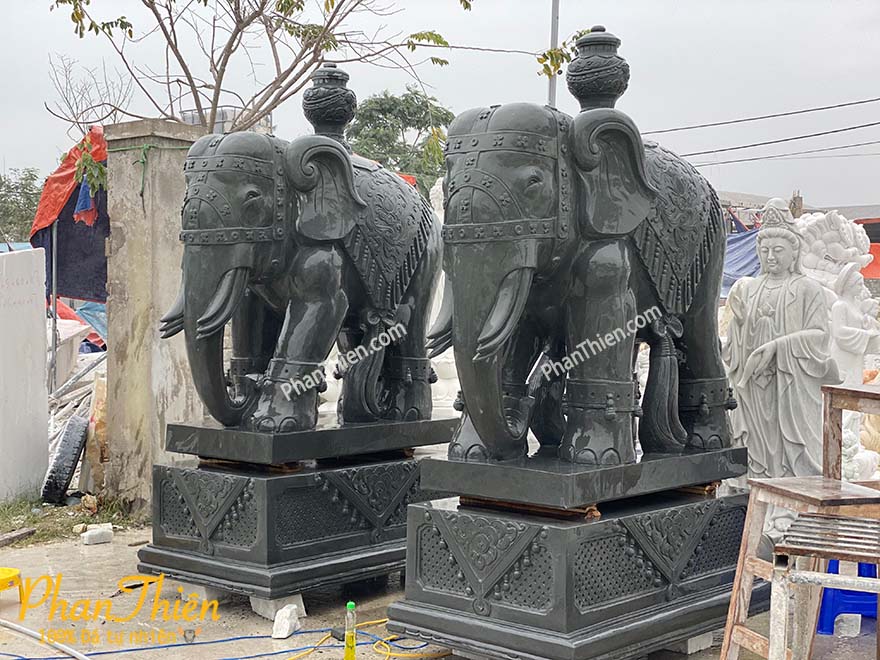 tượng voi bằng đá 