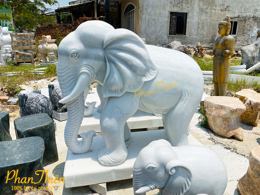 Tượng Voi Đứng Đá Cẩm Thạch Trắng